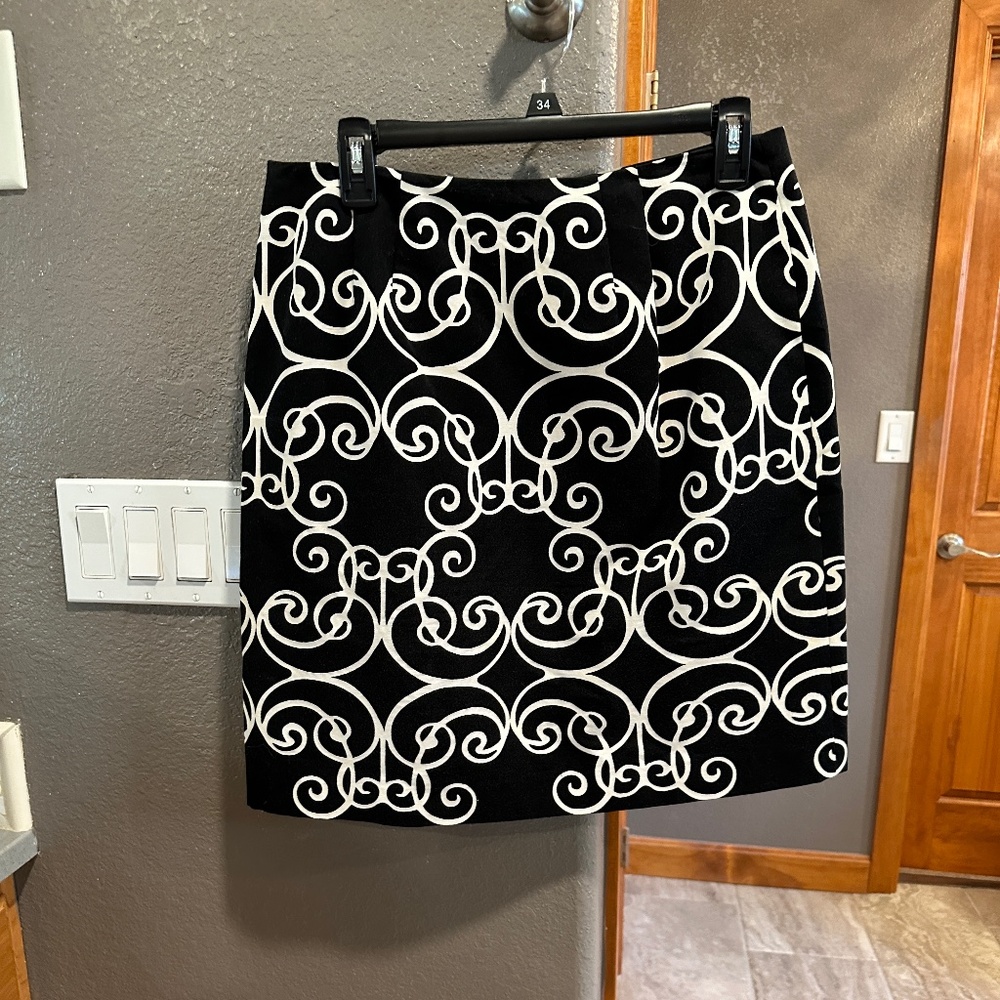 And Taylor skirt